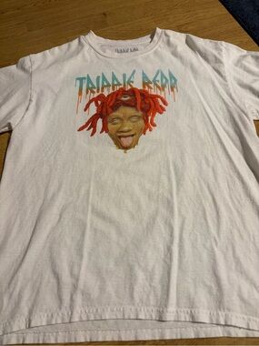 Trippie Redd White Short-Sleeve Graphic Tee with Red Hair Motif/ large